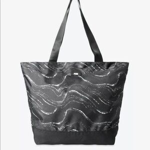 VICTORIA’S SECRET PINK WEEKENDER TOTE WITH SWIRL